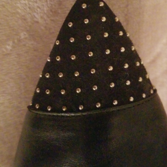 Ankle Boot - Picture 3 of 5